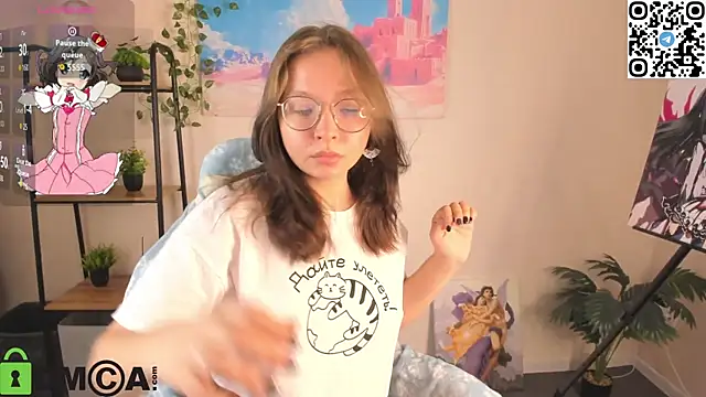 Nuura Moore online show from 10-30-25, 12:45