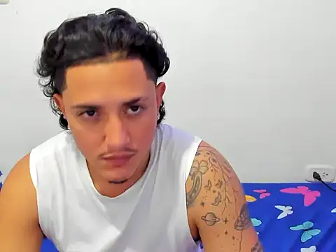 skyhot21 online show from 10-12-25, 03:38