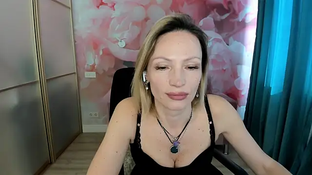 AlinaMoor online show from 03-28-26, 07:30