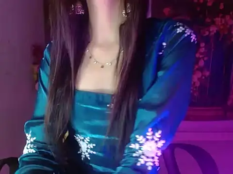 Roiseeee online show from 04-30-26, 05:14