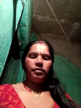 Snapshot of Nm_sanjna chatting on 10-08-25, 11:35 Nm sanjna online show from 10-08-25, 11:35