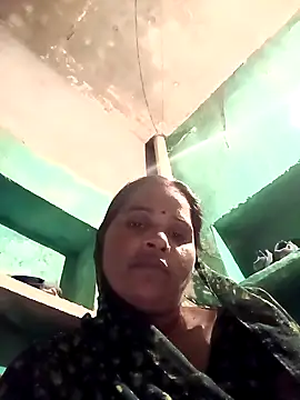 Snapshot of Nm_sanjna chatting on 10-10-25, 03:22 Nm sanjna online show from 10-10-25, 03:22