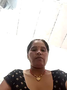 Snapshot of Nm_sanjna chatting on 10-24-25, 10:55 Nm sanjna online show from 10-24-25, 10:55