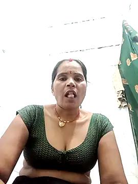 Snapshot of Nm_sanjna chatting on 10-26-25, 06:19 Nm sanjna online show from 10-26-25, 06:19