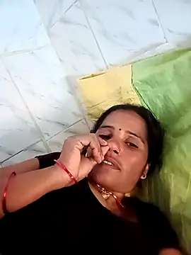 Snapshot of Nm_sanjna chatting on 11-05-25, 10:59 Nm sanjna online show from 11-05-25, 10:59