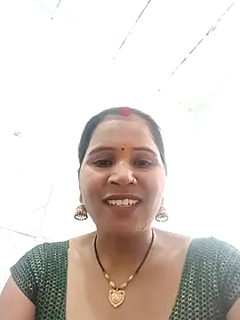 Snapshot of Nm_sanjna chatting on 12-04-25, 04:55 Nm sanjna online show from 12-04-25, 04:55