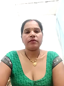 Snapshot of Nm_sanjna chatting on 12-15-25, 08:02 Nm sanjna online show from 12-15-25, 08:02