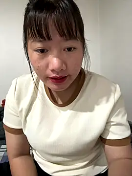 TrangNemo online show from 11-30-25, 12:36