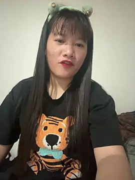 TrangNemo online show from 12-20-25, 11:17