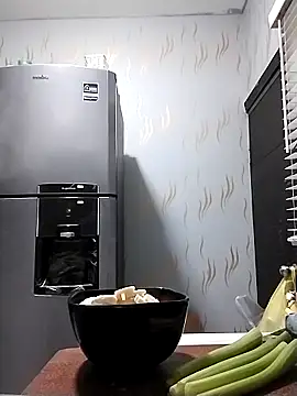 Lollysmile26 online show from 10-19-25, 02:23