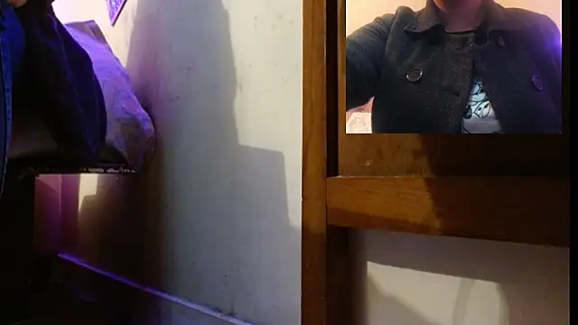 Snapshot of Lunabunnycreamy chatting on 11-06-25, 10:10 Lunabunnycreamy online show from 11-06-25, 10:10