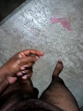 Snapshot of Bull_For_Cuckold_Realmeet chatting on 10-20-25, 08:37 Bull For Cuckold Realmeet online show from 10-20-25, 08:37