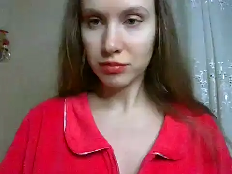 Snapshot of Lynirina chatting on 02-14-26, 11:45 Lynirina online show from 02-14-26, 11:45