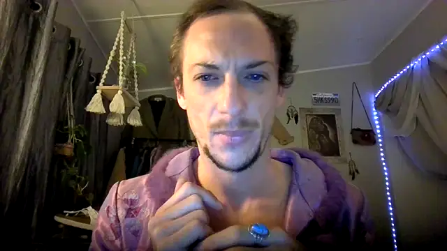 Snapshot of Dubbsssss chatting on 03-11-26, 01:17 Dubbsssss online show from 03-11-26, 01:17