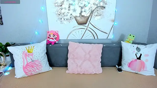 Evarey  online show from 12-17-25, 06:30