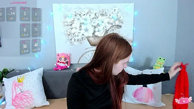 Evarey  online show from 12-19-25, 06:31