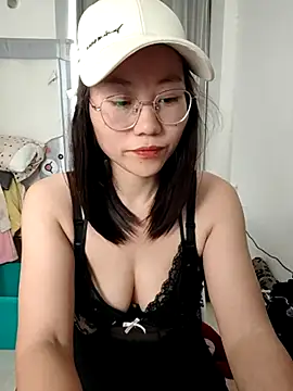 nini10052025 online show from 12-23-25, 02:53