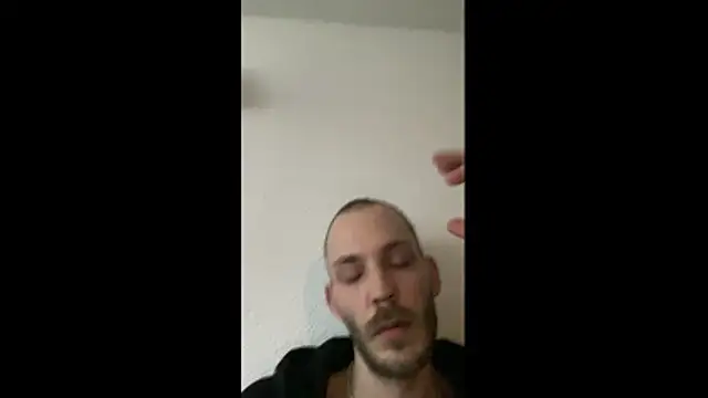 Snapshot of MolleDolle chatting on 04-24-26, 05:26 MolleDolle online show from 04-24-26, 05:26