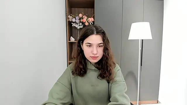 Snapshot of AmmieGerber chatting on 10-08-25, 05:38 AmmieGerber online show from 10-08-25, 05:38