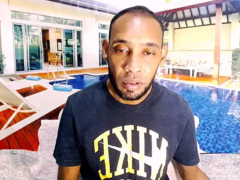 Snapshot of IndianMagicMike chatting on 12-17-25, 04:02 IndianMagicMike online show from 12-17-25, 04:02