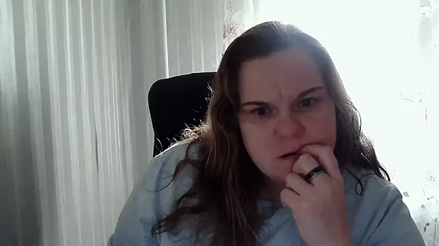 Snapshot of XLisaBlueXs_ chatting on 10-12-25, 06:56 XLisaBlueXs  online show from 10-12-25, 06:56