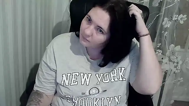 Snapshot of XLisaBlueXs_ chatting on 10-12-25, 07:46 XLisaBlueXs  online show from 10-12-25, 07:46