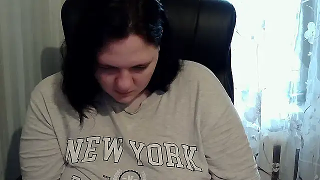 Snapshot of XLisaBlueXs_ chatting on 10-13-25, 11:21 XLisaBlueXs  online show from 10-13-25, 11:21