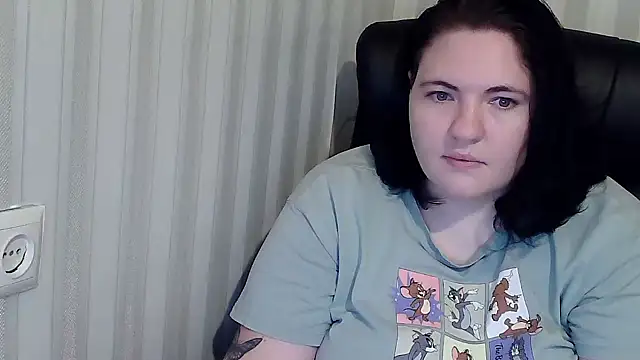 Snapshot of XLisaBlueXs_ chatting on 10-19-25, 03:01 XLisaBlueXs  online show from 10-19-25, 03:01