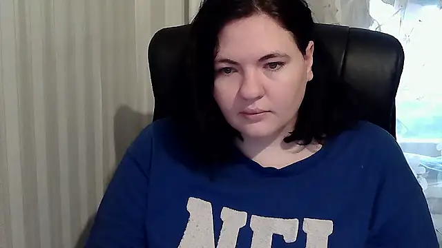 Snapshot of XLisaBlueXs_ chatting on 10-22-25, 06:57 XLisaBlueXs  online show from 10-22-25, 06:57