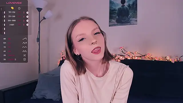 Snapshot of Golden_dawn chatting on 10-17-25, 07:22 Golden dawn online show from 10-17-25, 07:22