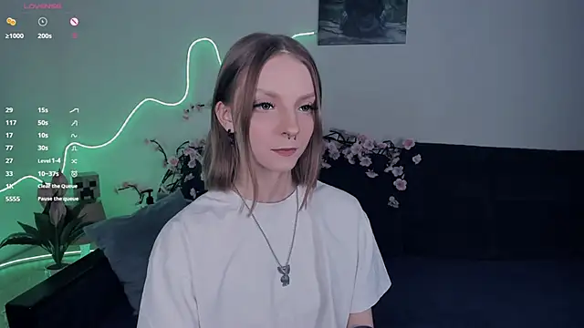 Snapshot of Golden_dawn chatting on 11-11-25, 07:19 Golden dawn online show from 11-11-25, 07:19