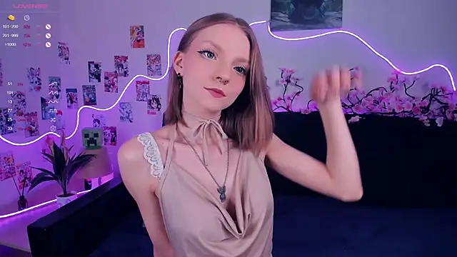 Snapshot of Golden_dawn chatting on 11-25-25, 07:41 Golden dawn online show from 11-25-25, 07:41