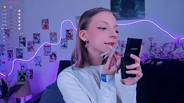 Snapshot of Golden_dawn chatting on 11-29-25, 07:33 Golden dawn online show from 11-29-25, 07:33