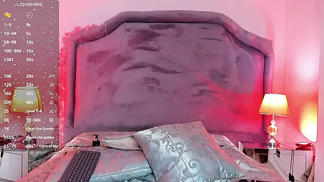 Emma Saylor online show from 11-05-25, 06:52