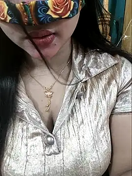 Beauty Queen Soniya online show from 04-27-26, 03:21