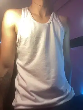 Snapshot of ErosDominant chatting on 10-13-25, 09:04 ErosDominant online show from 10-13-25, 09:04