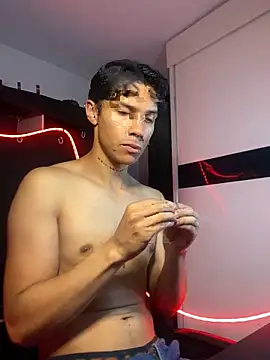 Snapshot of ErosDominant chatting on 10-21-25, 05:52 ErosDominant online show from 10-21-25, 05:52