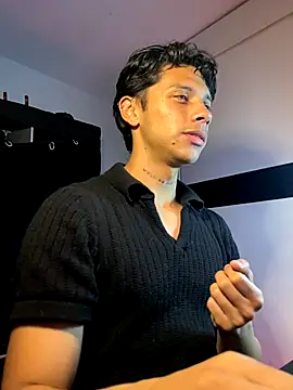 Snapshot of ErosDominant chatting on 10-22-25, 05:41 ErosDominant online show from 10-22-25, 05:41