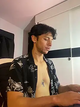 Snapshot of ErosDominant chatting on 11-03-25, 05:42 ErosDominant online show from 11-03-25, 05:42