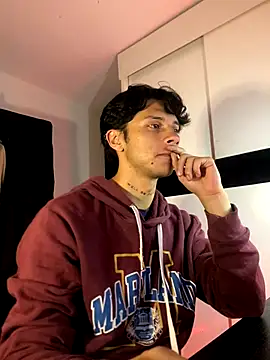 Snapshot of ErosDominant chatting on 11-13-25, 04:55 ErosDominant online show from 11-13-25, 04:55