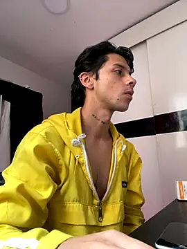 Snapshot of ErosDominant chatting on 11-25-25, 07:14 ErosDominant online show from 11-25-25, 07:14