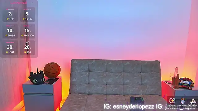 Snapshot of thomas_elg chatting on 11-12-25, 01:50 thomas elg online show from 11-12-25, 01:50