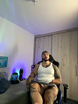 Dave-Max01 online show from 11-12-25, 02:06