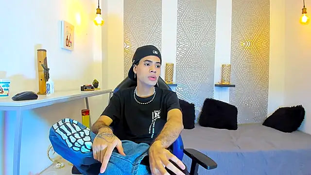 JacobBlackwell  online show from 11-18-25, 07:29