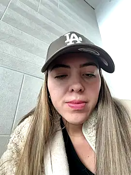 Snapshot of camila_vanucci- chatting on 10-25-25, 02:13 camila vanucci- online show from 10-25-25, 02:13