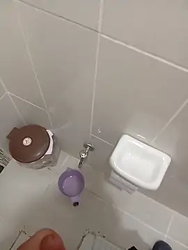 herz19033 online show from 10-18-25, 01:45