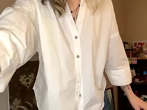 Snapshot of Ulemonala_Cute chatting on 10-24-25, 05:53 Ulemonala Cute online show from 10-24-25, 05:53