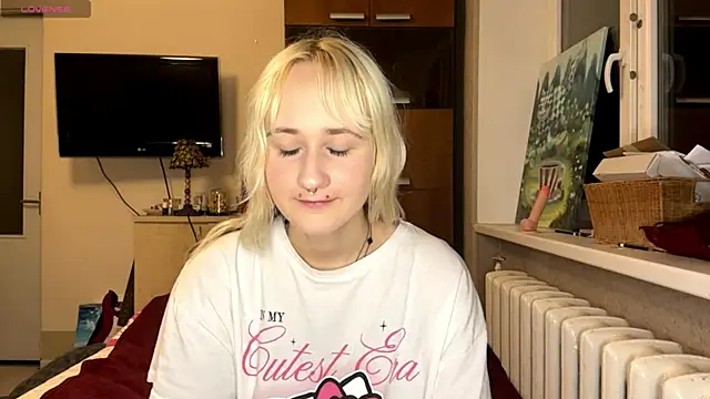 Snapshot of Ulemonala_Cute chatting on 11-07-25, 07:03 Ulemonala Cute online show from 11-07-25, 07:03