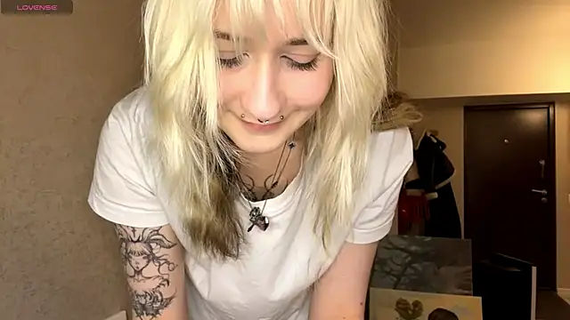 Snapshot of Ulemonala_Cute chatting on 12-01-25, 06:46 Ulemonala Cute online show from 12-01-25, 06:46