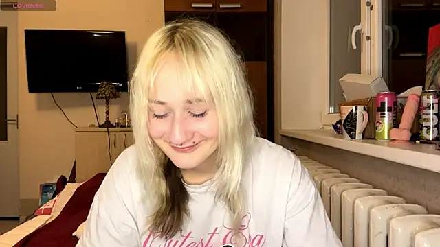 Snapshot of Ulemonala_Cute chatting on 12-03-25, 08:07 Ulemonala Cute online show from 12-03-25, 08:07